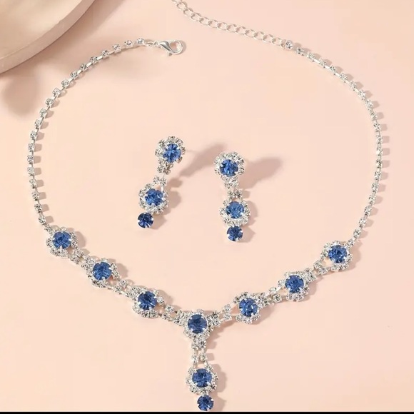 Accessories - 💙🔥Exquisite Blue Flower Design Dangle Earrings and Y Necklace Elegant Lux NEW